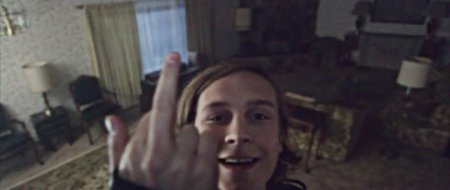 Хороший сосед (2016)